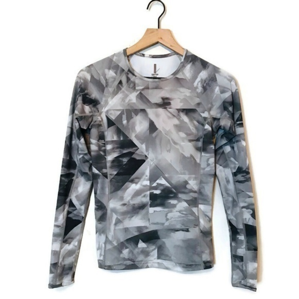 Lucy Activewear Tech Gray geometric Print Long Sleeve Performance Shirt size xs